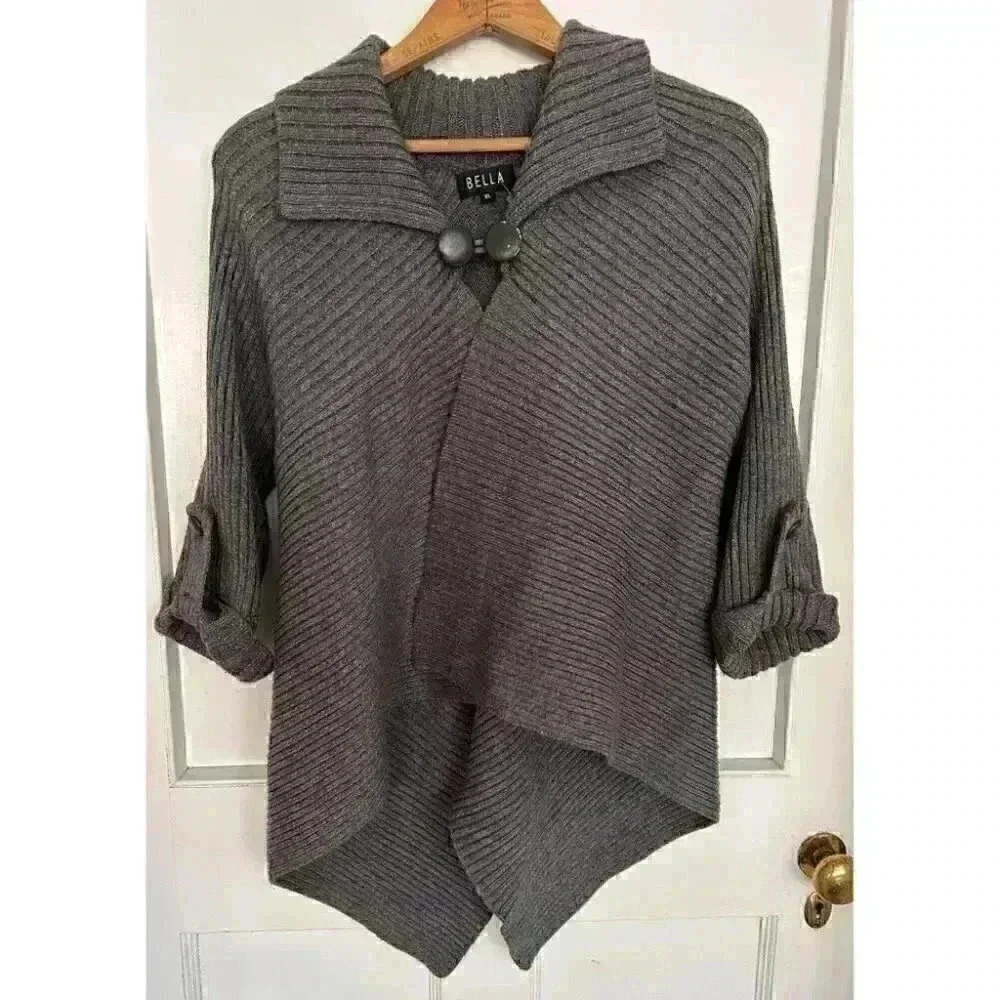 Brand New Without Tags Grey Asymmetrical Sweater by Bella Size XL